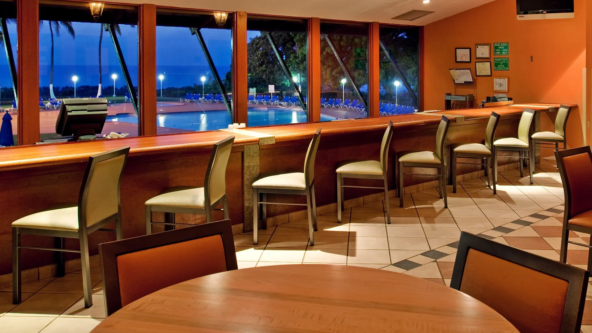 Holiday Inn Ponce & El Tropical Casino By Ihg 3*,
