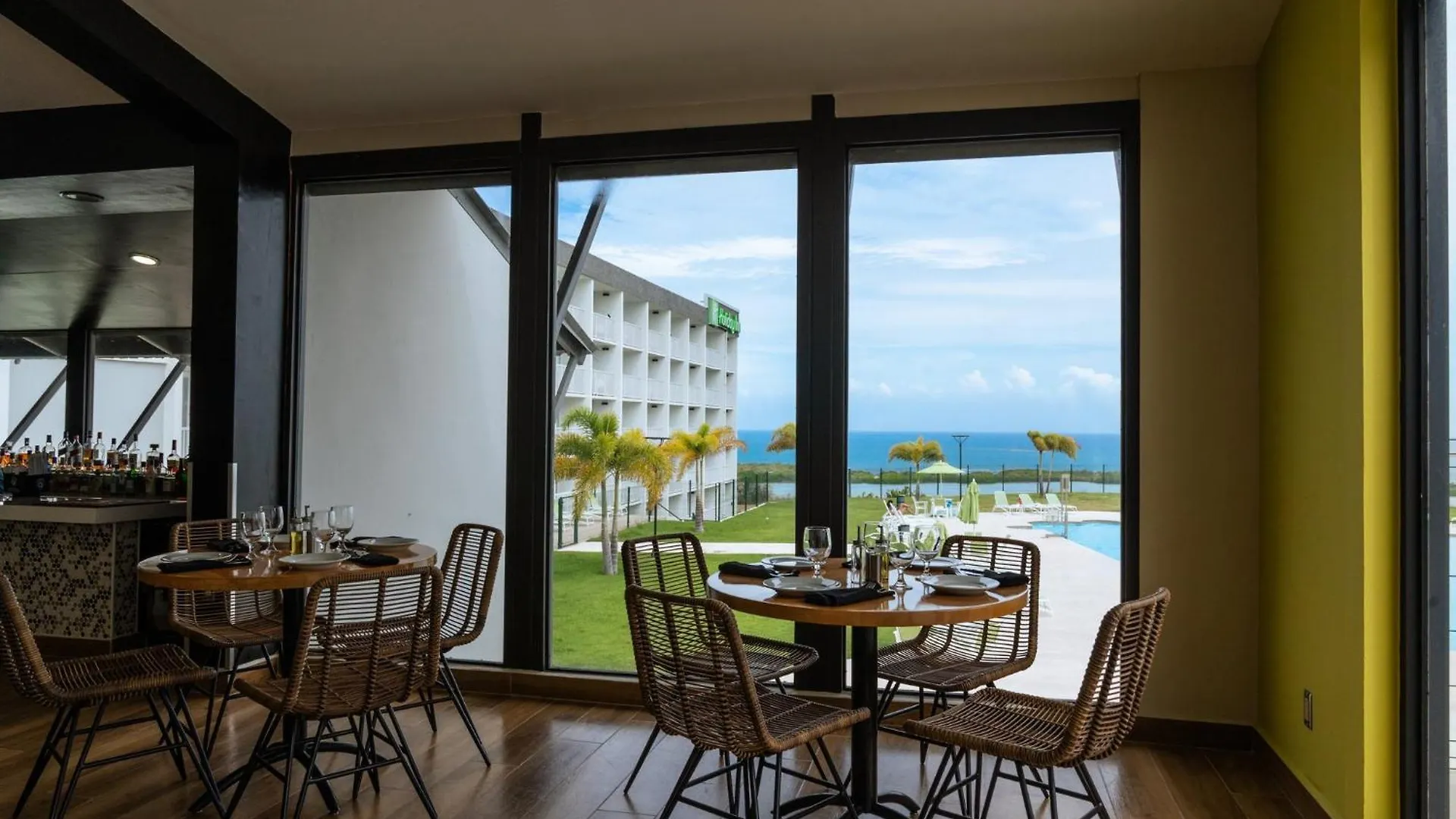 Holiday Inn Ponce & El Tropical Casino By Ihg 3*,